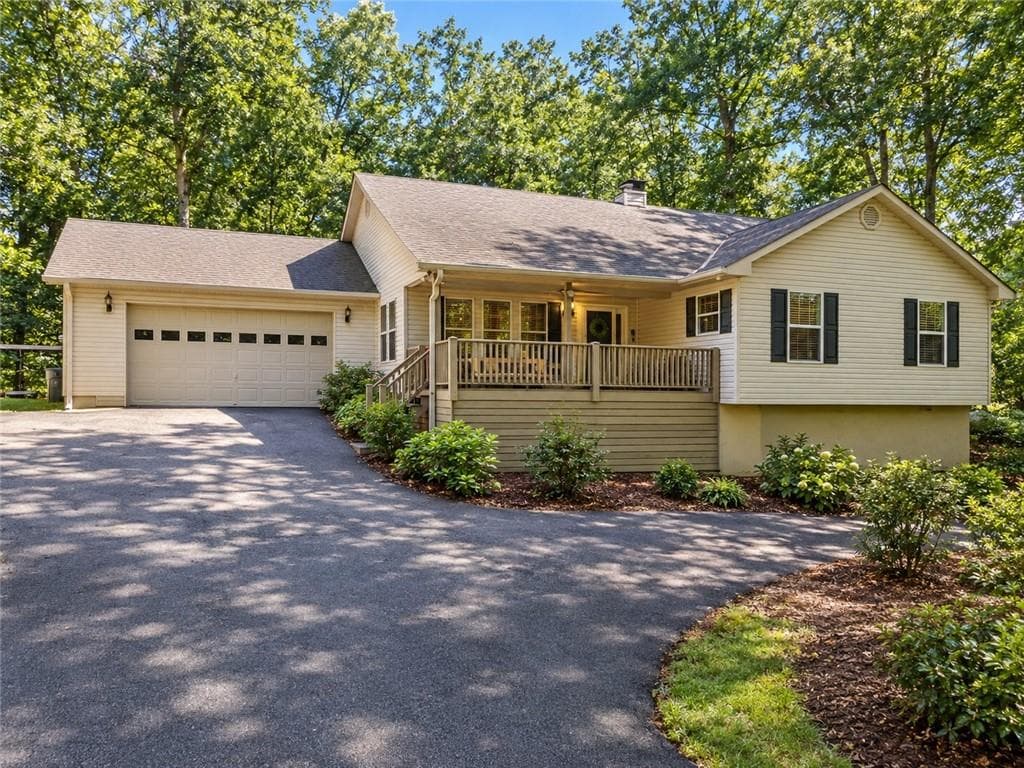 3 bedroom, 2 bathroom, 2,000 sq ft single family residence for sale at 42 Oak Morris Ridge, Jasper, GA 30143
