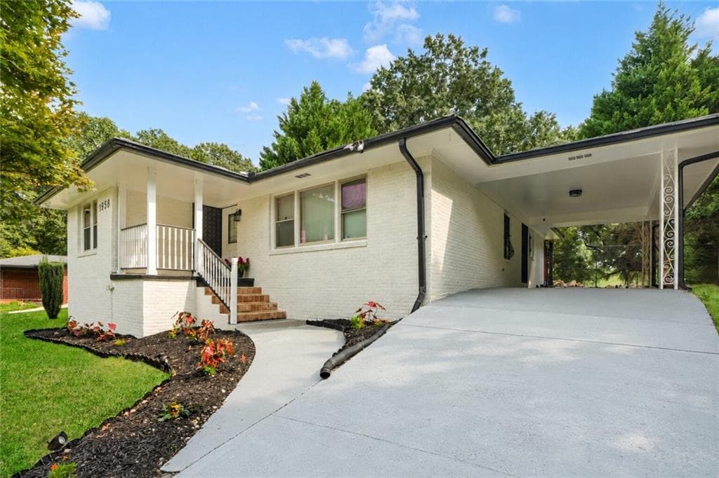 4 bedroom, 3 bathroom, 2,652 sq ft single family residence for sale at 1958 Penelope Street, Atlanta, GA 30314