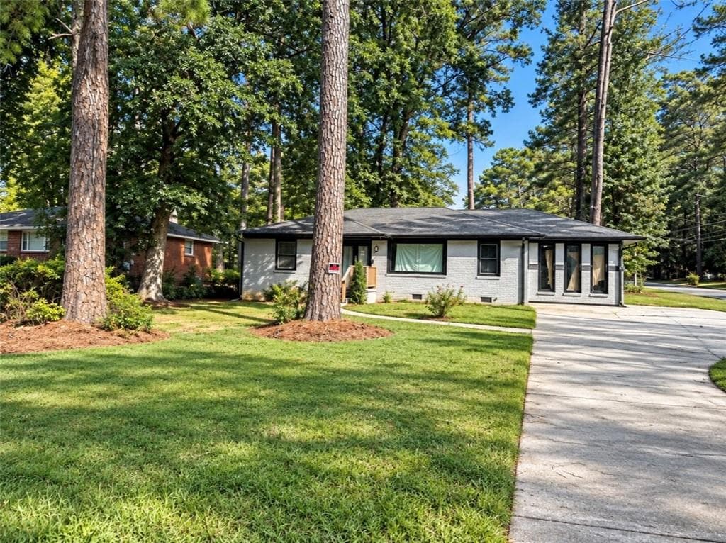 4 bedroom, 3 bathroom, 1,400 sq ft single family residence for sale at 2973 Cascade Road, Atlanta, GA 30311