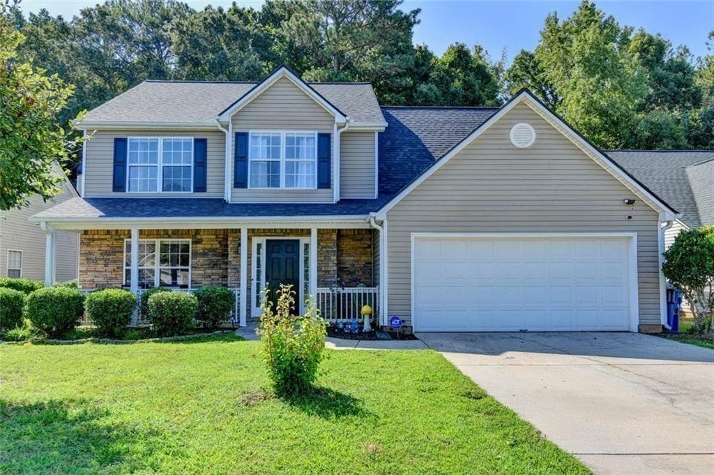 4 bedroom, 3 bathroom, 2,246 sq ft single family residence for sale at 290 Lake Valley Drive, Loganville, GA 30052