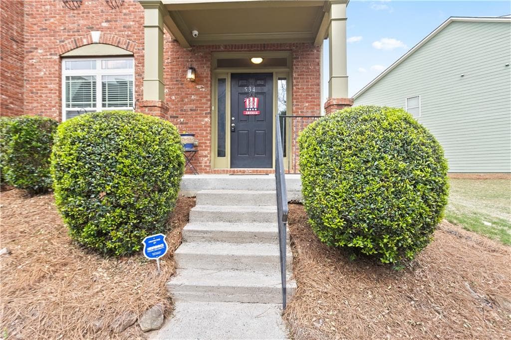 3 bedroom, 3 bathroom, 1,563 sq ft townhouse for sale at 534 Ridge View Crossing, Woodstock, GA 30188