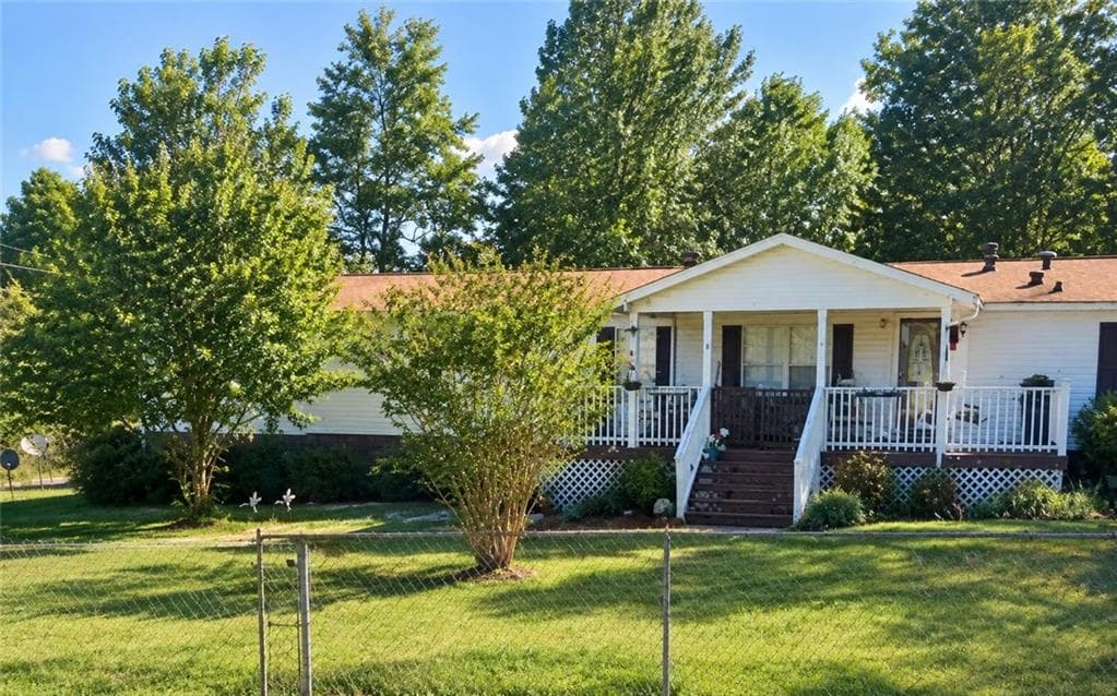 4 bedroom, 2 bathroom, 1,920 sq ft single family residence for sale at 766 Hickory Level, Villa Rica, GA 30180