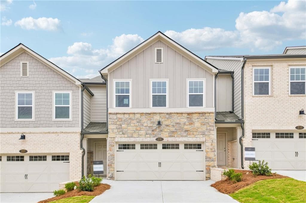 3 bedroom, 3 bathroom, 1,800 sq ft townhouse for sale at 231 Kinship Drive, Mableton, GA 30126