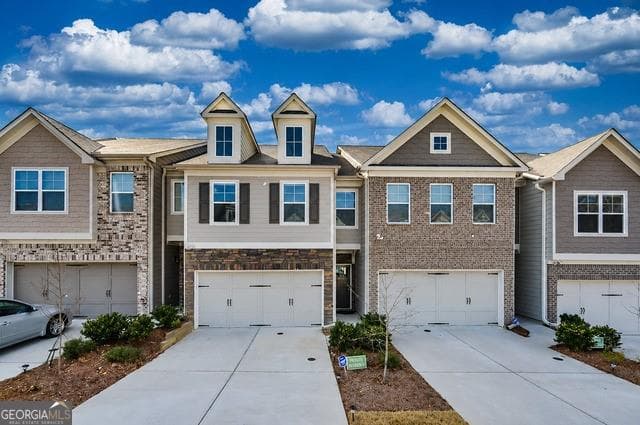 3 bedroom, 3 bathroom, 1,792 sq ft townhouse for sale at 2711 Kemp Court, Conyers, GA 30094