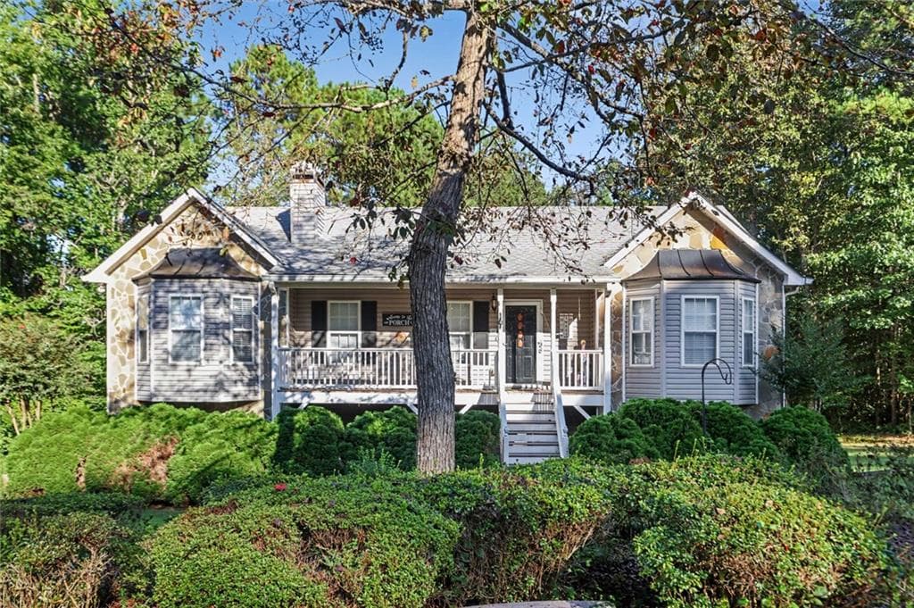 3 bedroom, 3 bathroom, 1,401 sq ft single family residence for sale at 4948 Rancho Court, Winston, GA 30187