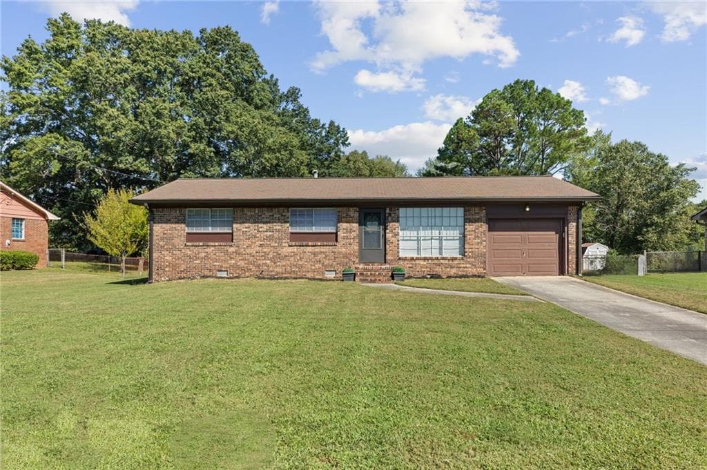 3 bedroom, 2 bathroom, 1,040 sq ft single family residence for sale at 1064 Meadowbrook Lane, Conyers, GA 30012