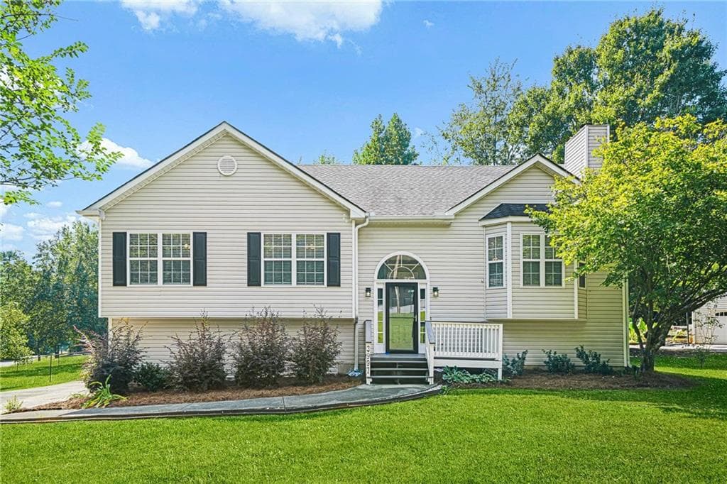 4 bedroom, 2 bathroom, 2,344 sq ft single family residence for sale at 3997 Arrington Road, Acworth, GA 30102
