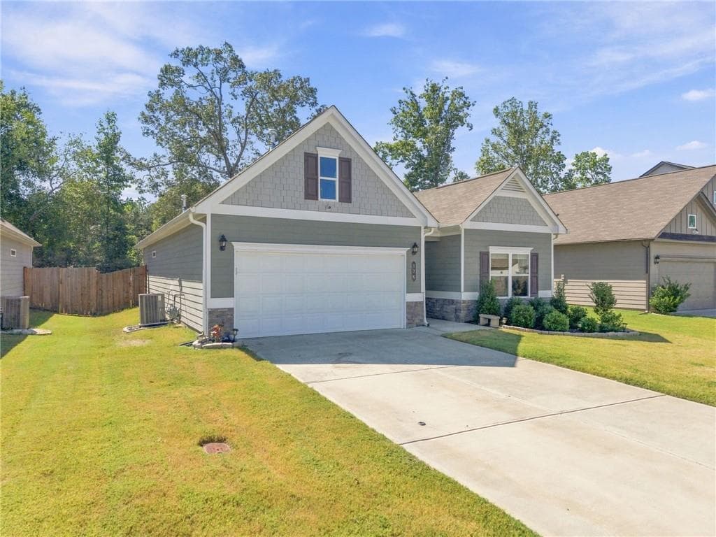 3 bedroom, 2 bathroom, 1,770 sq ft single family residence for sale at 176 Graham Circle, Adairsville, GA 30103