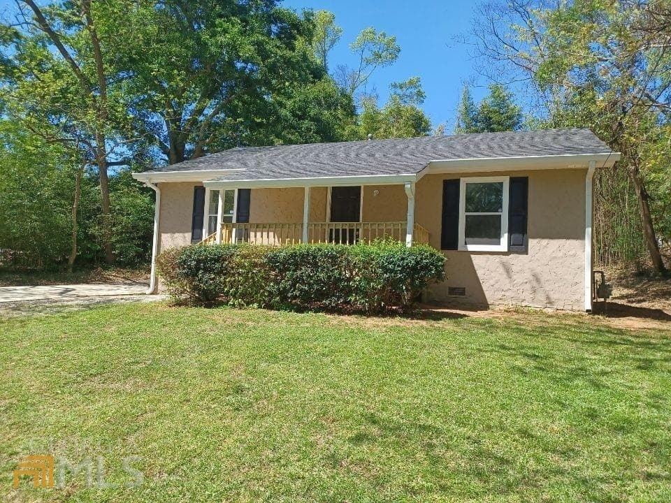 2 bedroom, 1 bathroom, 980 sq ft single family residence for sale at 649 Moody Street, Griffin, GA 30223
