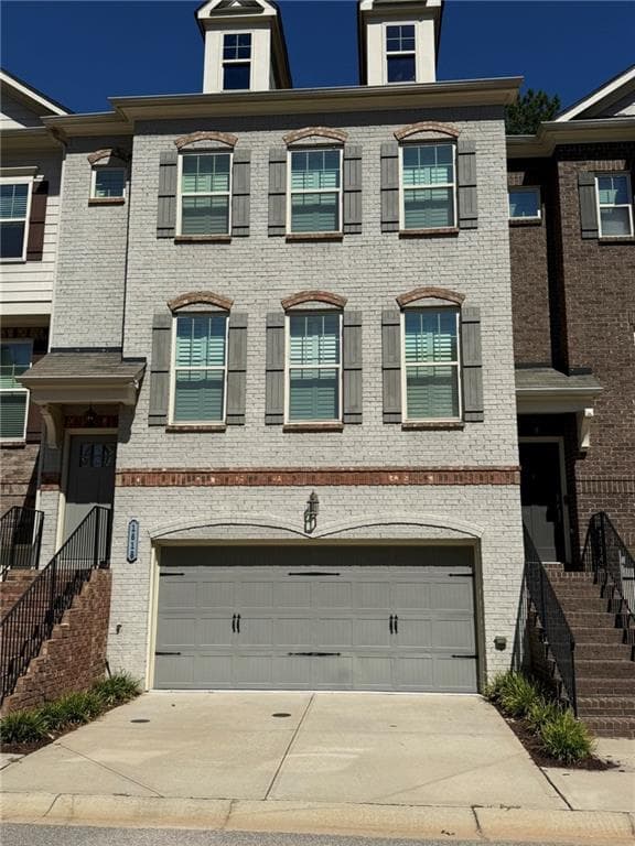3 bedroom, 4 bathroom, 2,666 sq ft townhouse for sale at 1618 Longmoor Lane 1, Smyrna, GA 30080