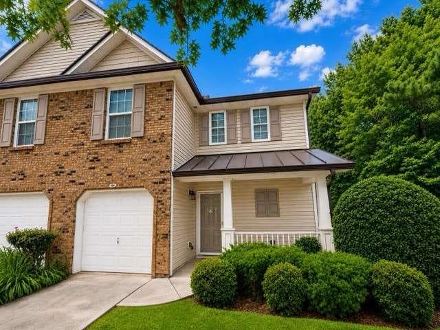 2 bedroom, 2 bathroom, 1,344 sq ft townhouse for sale at 184 Darby's Crossing Court, Hiram, GA 30141