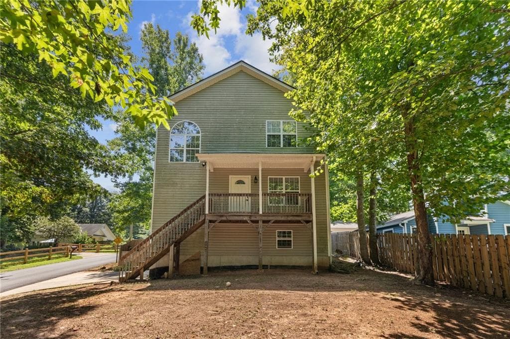 3 bedroom, 3 bathroom, 1,624 sq ft single family residence for sale at 2810 Imperial Drive, Cumming, GA 30041
