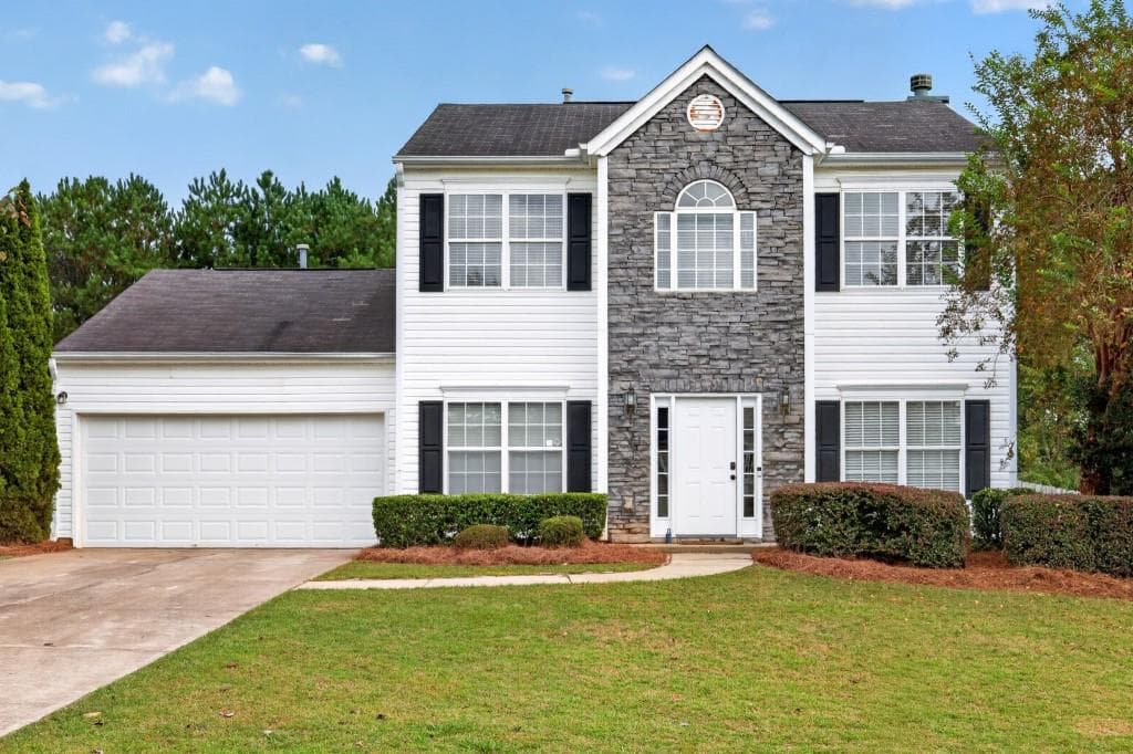 3 bedroom, 3 bathroom, 1,992 sq ft single family residence for sale at 909 Milton Circle, Loganville, GA 30052