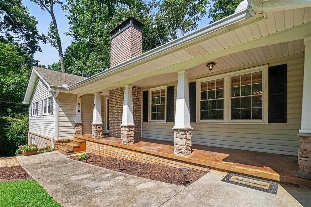 5 bedroom, 2 bathroom, 2,785 sq ft single family residence for sale at 578 Glennhaven Drive, Marietta, GA 30064