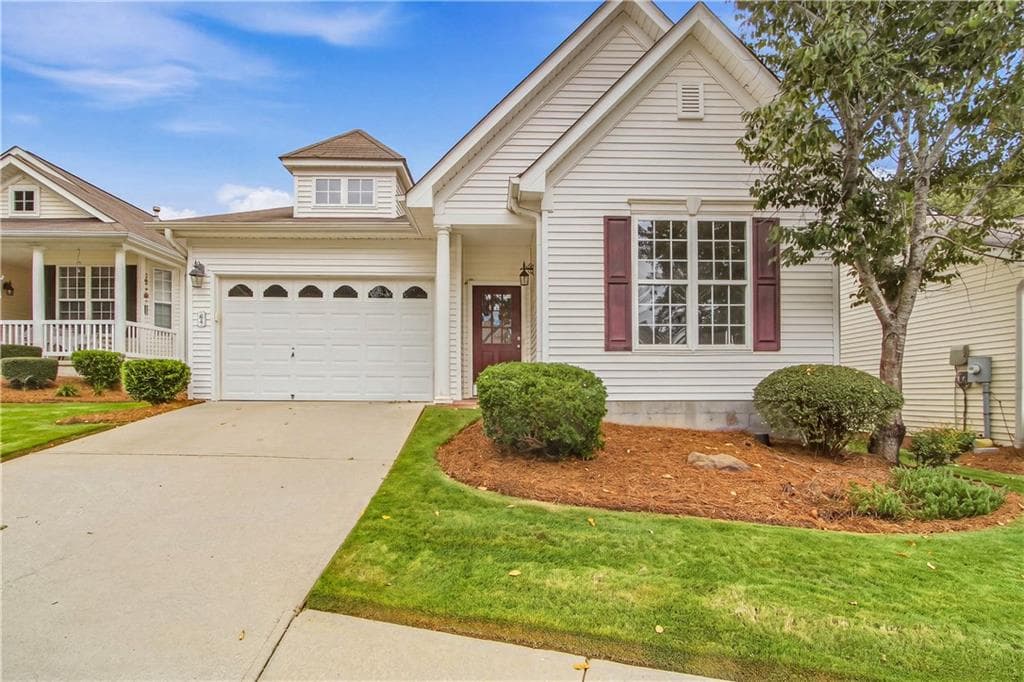 2 bedroom, 2 bathroom, 1,616 sq ft single family residence for sale at 64 Garden Grove, Newnan, GA 30265