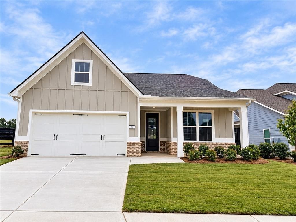2 bedroom, 2 bathroom, 1,504 sq ft single family residence for sale at 71 Heritage Pointe Drive, Villa Rica, GA 30180