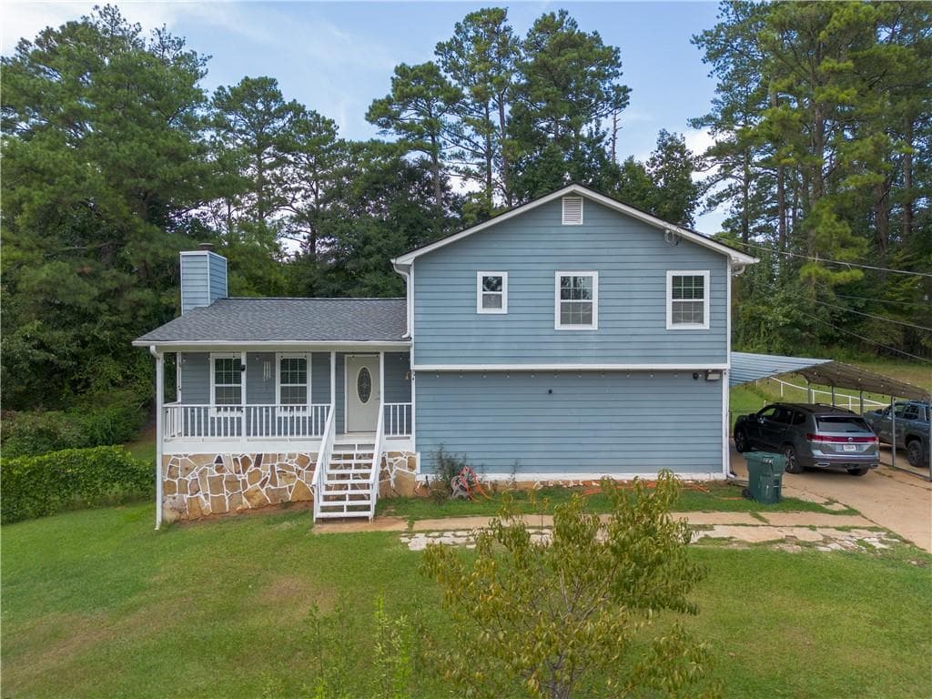 3 bedroom, 3 bathroom, 2,350 sq ft single family residence for sale at 2633 W Regal Court, Lawrenceville, GA 30044