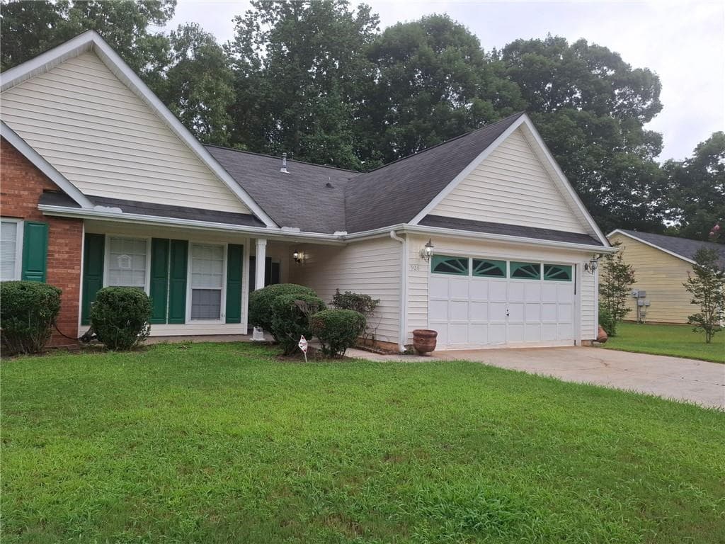 3 bedroom, 2 bathroom, 1,673 sq ft single family residence for sale at 506 FIELDGREEN Drive, Jonesboro, GA 30238