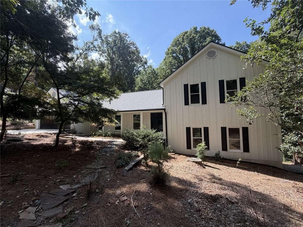 4 bedroom, 4 bathroom, 2,596 sq ft single family residence for sale at 5314 High Harbor Court, Gainesville, GA 30504