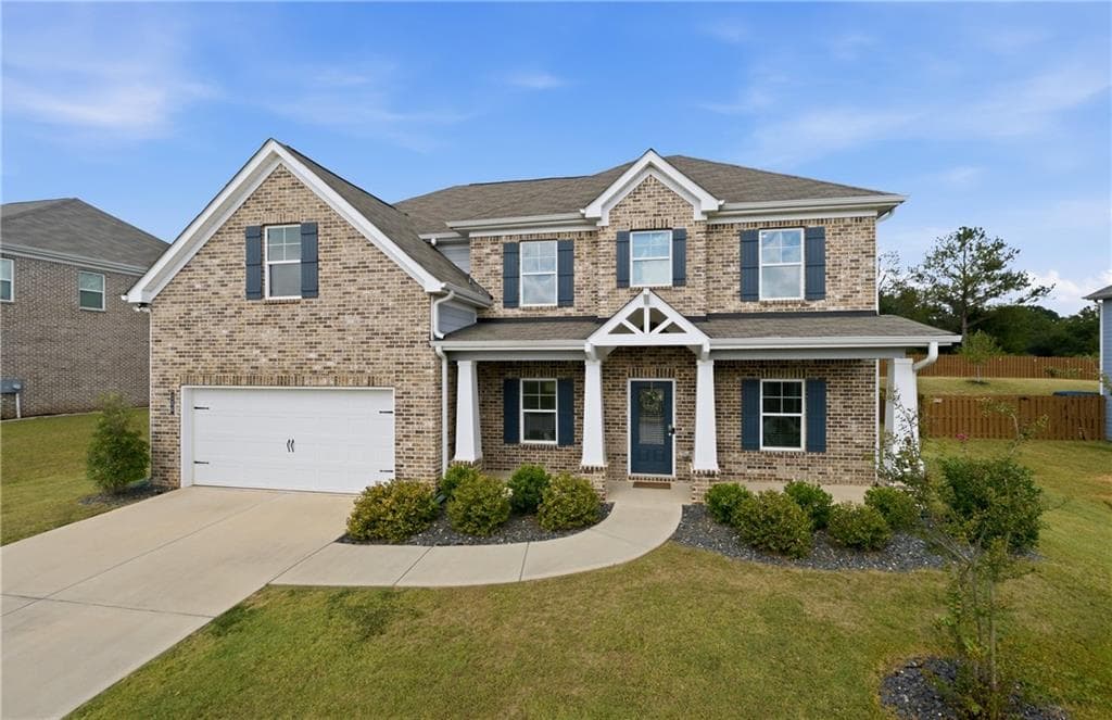5 bedroom, 3 bathroom, 2,816 sq ft single family residence for sale at 136 Petunia Court, Mcdonough, GA 30252