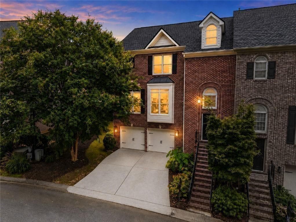 4 bedroom, 4 bathroom, 2,929 sq ft townhouse for sale at 7255 Village Creek Trace, Atlanta, GA 30328