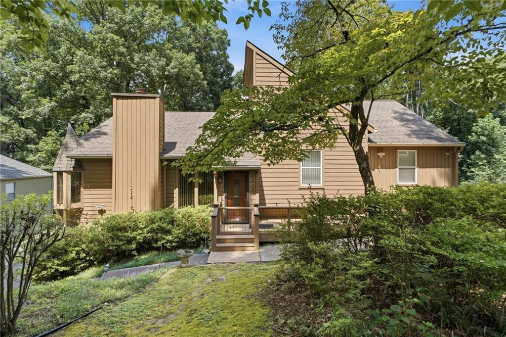3 bedroom, 2 bathroom, 2,664 sq ft single family residence for sale at 1515 Kincaid Road, Marietta, GA 30066