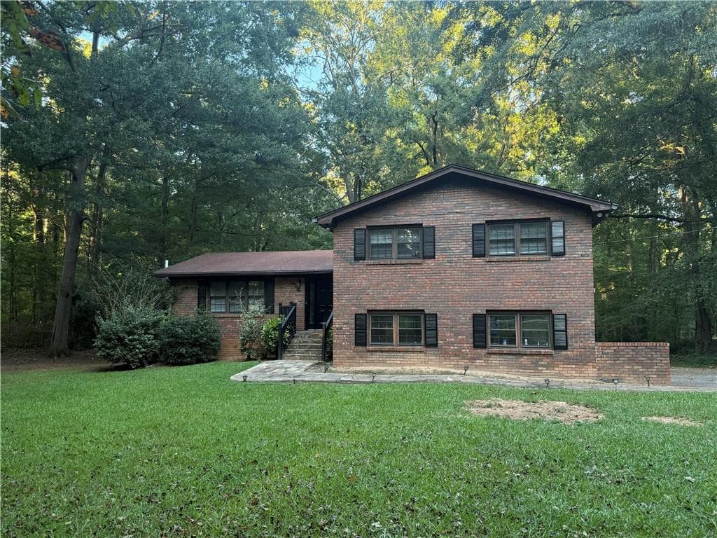 4 bedroom, 3 bathroom, 2,698 sq ft single family residence for sale at 10376 Fitzgerald Road, Jonesboro, GA 30238