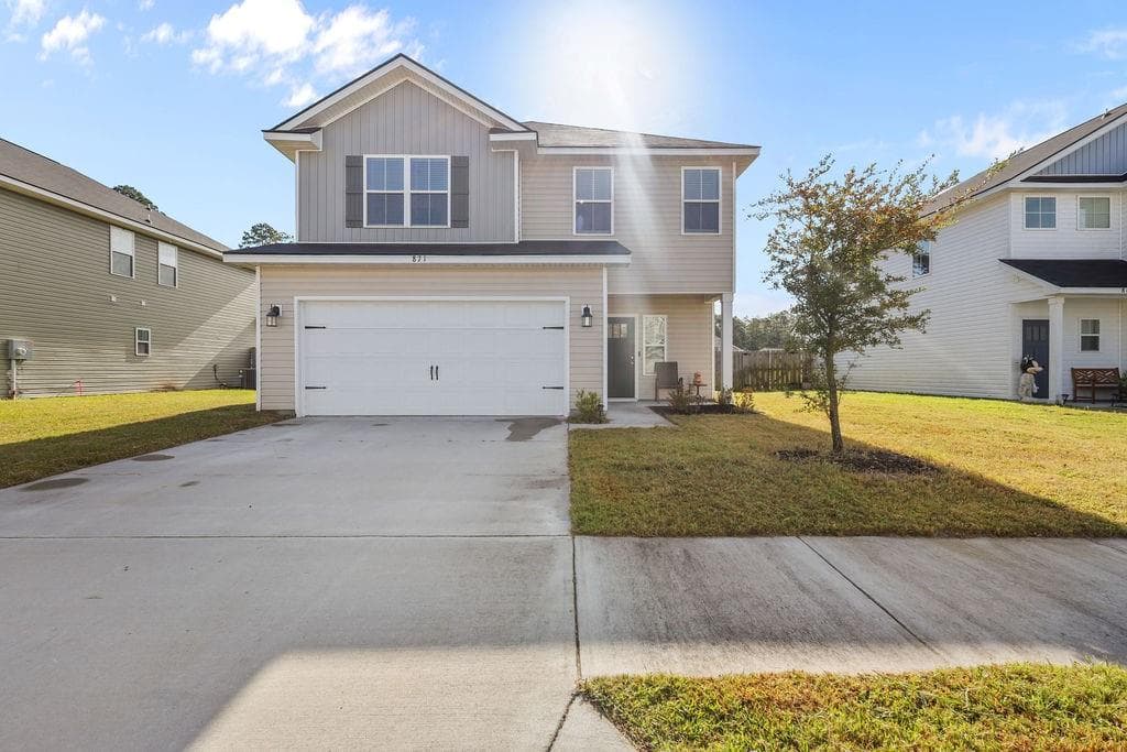 4 bedroom, 3 bathroom, 2,264 sq ft single family residence for sale at 871 Grayson Avenue, Hinesville, GA 31313