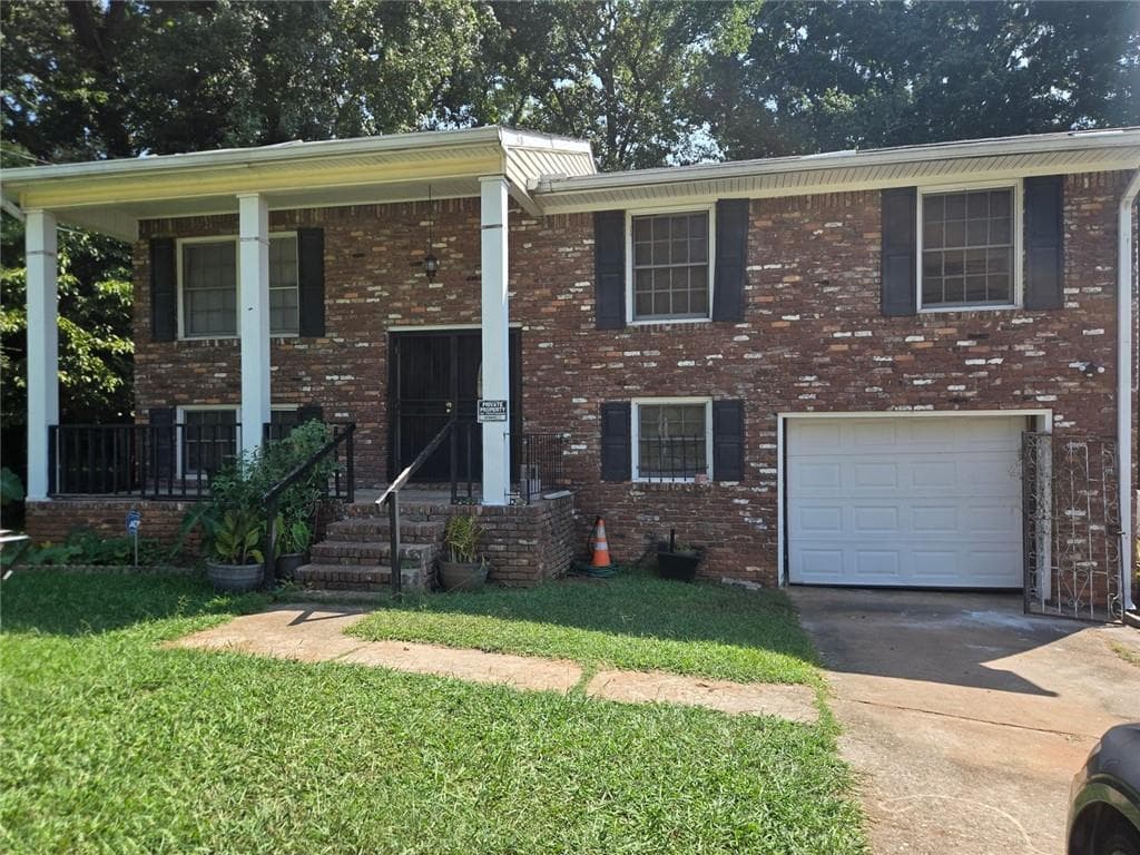 3 bedroom, 2 bathroom, 1,508 sq ft single family residence for sale at 5272 Orly Terrace Terrace, South Fulton, GA 30349