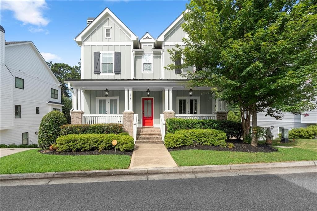 4 bedroom, 5 bathroom, 3,651 sq ft single family residence for sale at 1940 Park Chase Lane, Atlanta, GA 30324