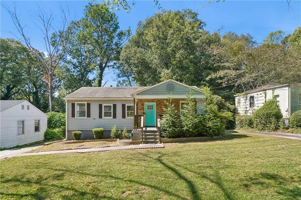 3 bedroom, 2 bathroom, 1,190 sq ft single family residence for sale at 1367 Kenilworth Drive, Atlanta, GA 30310