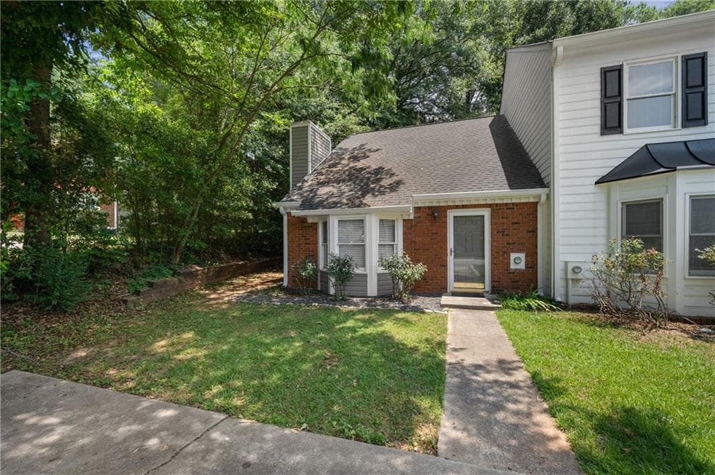 2 bedroom, 3 bathroom, 1,308 sq ft townhouse for rent at 1393 Poplar Pointe, Smyrna, GA 30082 for $2,200 a month