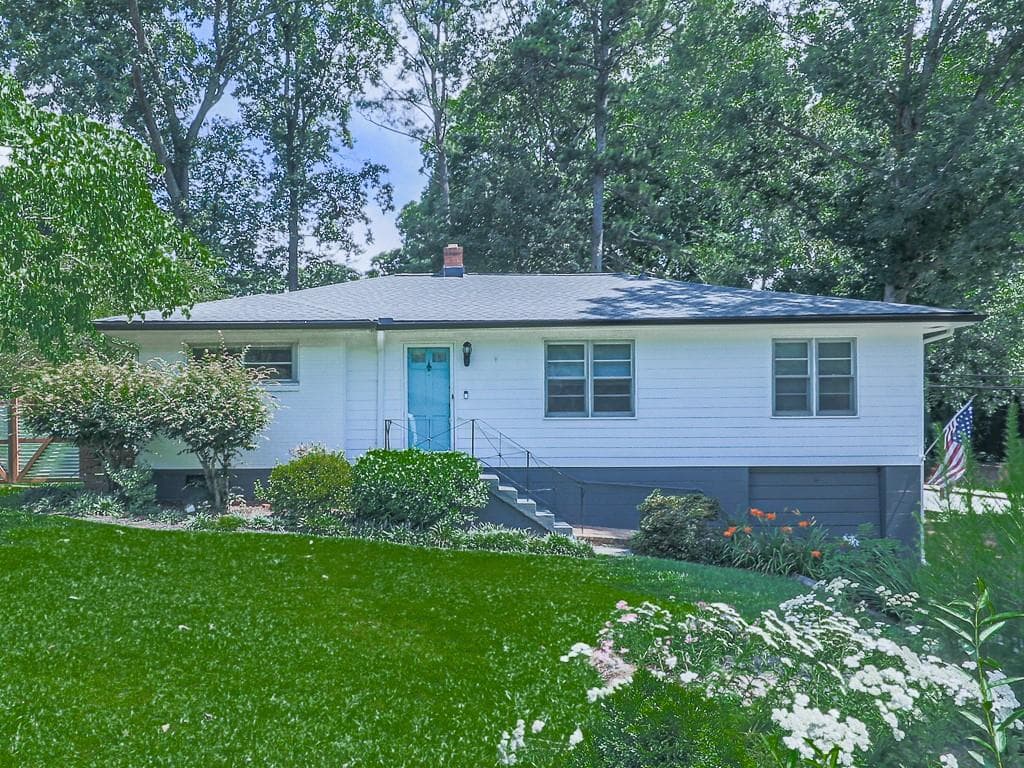 5 bedroom, 2 bathroom, 2,500 sq ft single family residence for sale at 1043 Oakdale Drive, Smyrna, GA 30080