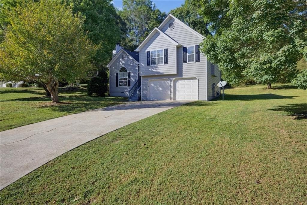 3 bedroom, 2 bathroom, 1,451 sq ft single family residence under contract at 2340 Hollie Lane, Cumming, GA 30040