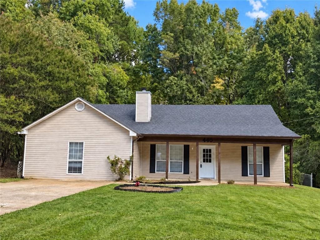 4 bedroom, 2 bathroom, 1,796 sq ft single family residence for sale at 440 E Country Woods Drive, Covington, GA 30016