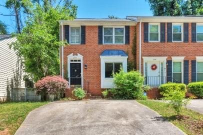 2 bedroom, 3 bathroom, 1,366 sq ft townhouse for sale at 2775 Bentley Place, Marietta, GA 30067