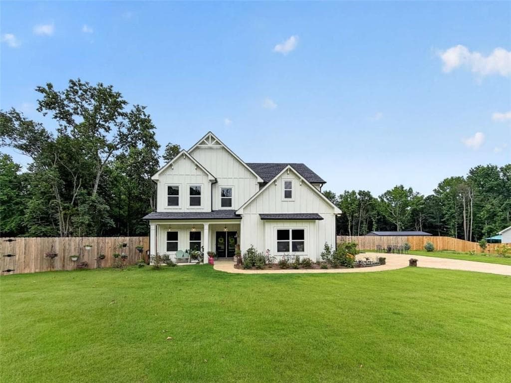5 bedroom, 3 bathroom, 2,700 sq ft single family residence for sale at 4947 Emory Griffin Road, Gillsville, GA 30543