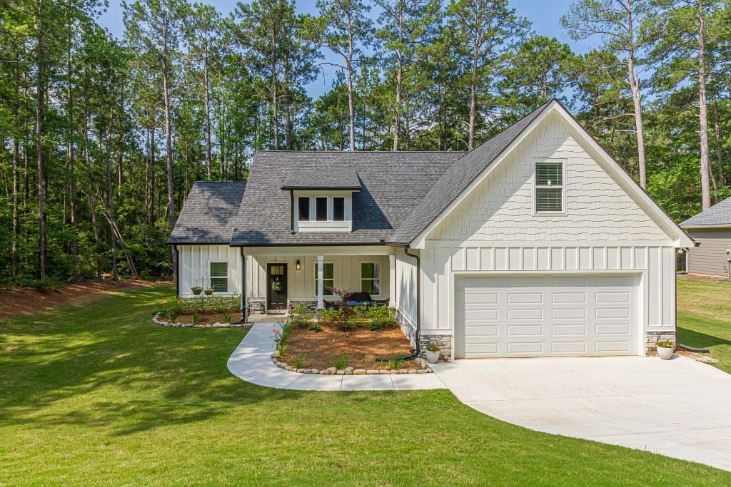 4 bedroom, 3 bathroom, 2,145 sq ft single family residence for sale at 84 Swallow Court, Monticello, GA 31064