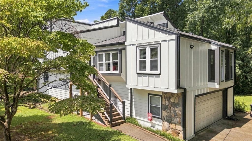 4 bedroom, 3 bathroom, 2,484 sq ft single family residence for sale at 4831 Highpoint Drive, Marietta, GA 30066
