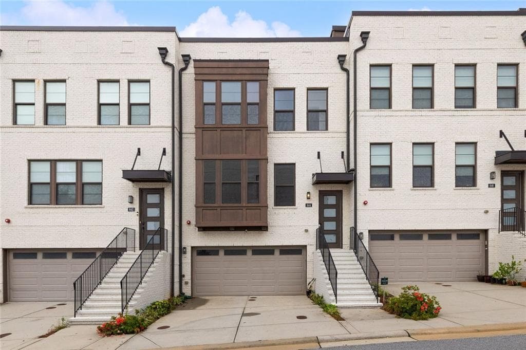 3 bedroom, 4 bathroom, 3,100 sq ft townhouse for sale at 844 Stonehill Lane, Atlanta, GA 30324