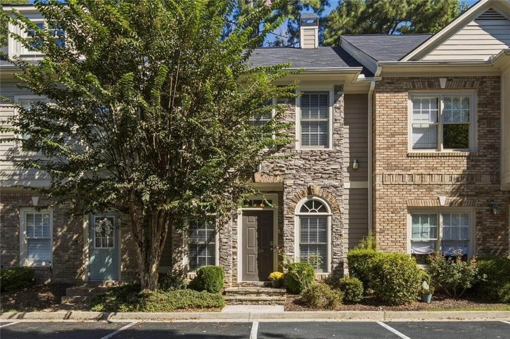 2 bedroom, 3 bathroom, 1,608 sq ft townhouse for sale at 1248 Harris Commons Place, Roswell, GA 30076