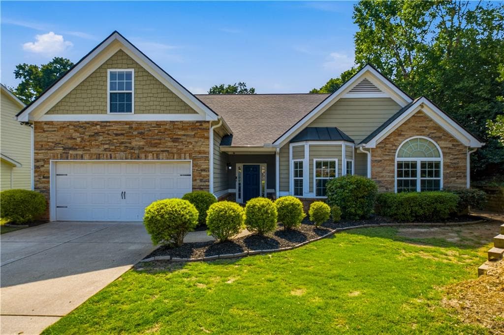 4 bedroom, 2 bathroom, 2,714 sq ft single family residence for sale at 6204 Cove Creek Drive, Flowery Branch, GA 30542