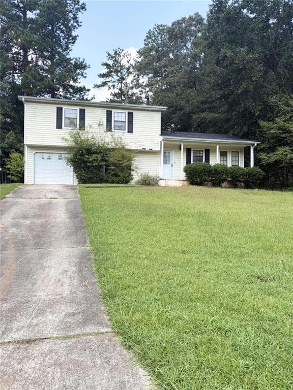 4 bedroom, 3 bathroom, 1,720 sq ft single family residence for sale at 7571 Kevin Pl, Jonesboro, GA 30236