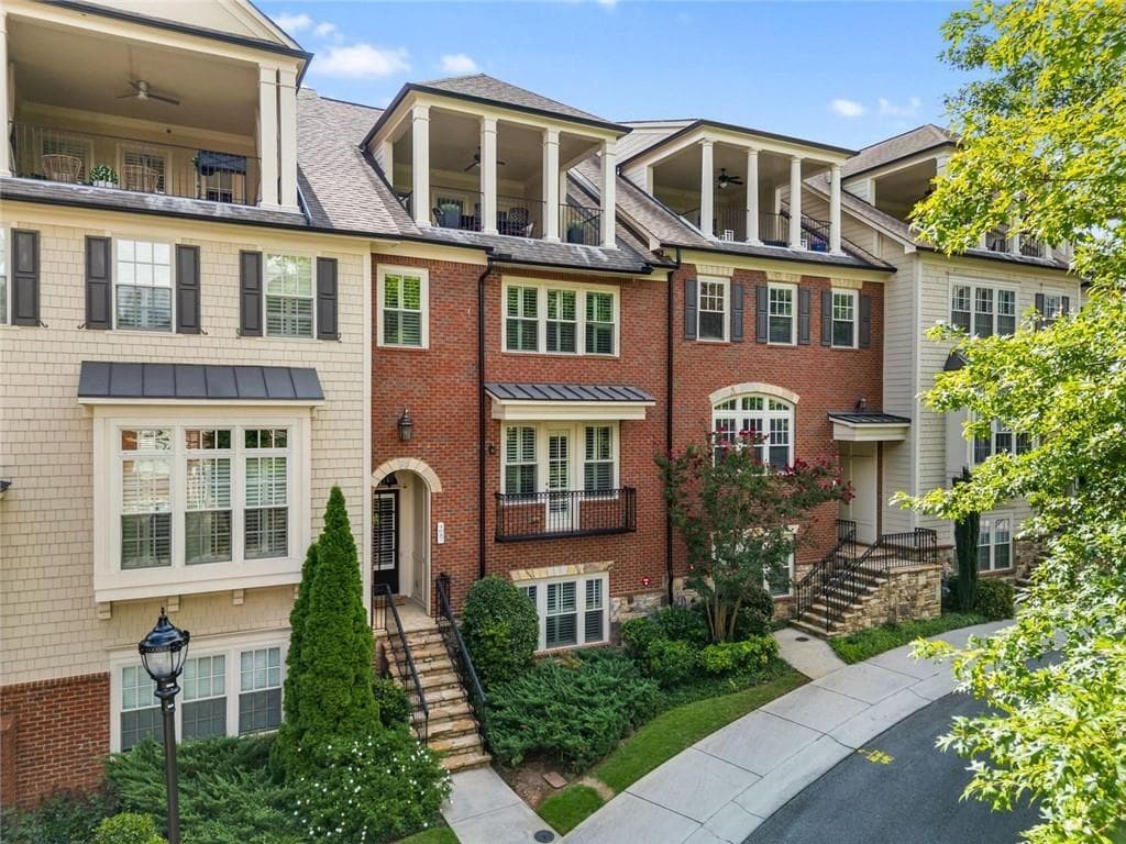 4 bedroom, 5 bathroom, 4,039 sq ft townhouse for sale at 4087 Thorndale Lane, Smyrna, GA 30080