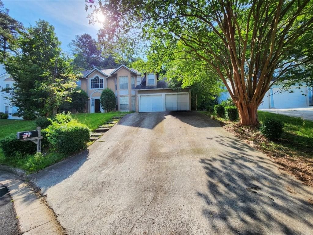 5 bedroom, 3 bathroom, 2,945 sq ft single family residence for sale at 7155 Lone Oak Trace, Lithonia, GA 30058