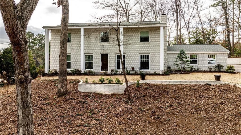 5 bedroom, 4 bathroom, 3,100 sq ft single family residence for rent at 800 Glenairy Drive, Sandy Springs, GA 30328 for $4,295 a month