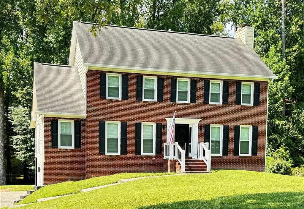 4 bedroom, 3 bathroom, 2,702 sq ft single family residence for sale at 1890 Dovonshire Road, Marietta, GA 30064