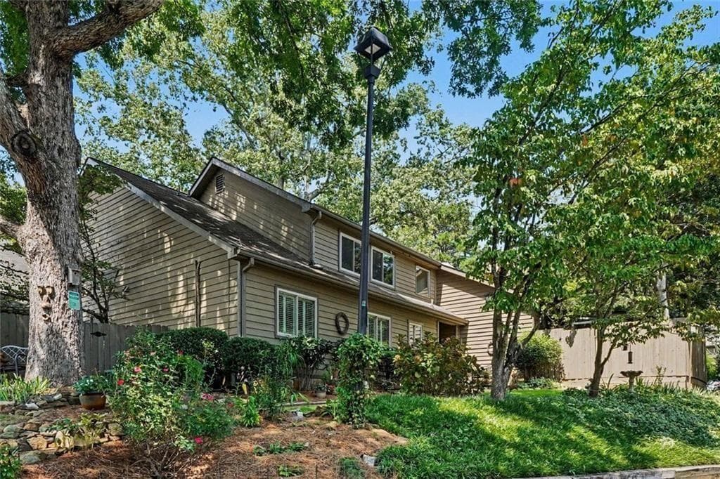 3 bedroom, 3 bathroom, 2,751 sq ft condominium for sale at 4173 D'Youville Trace, Brookhaven, GA 30341