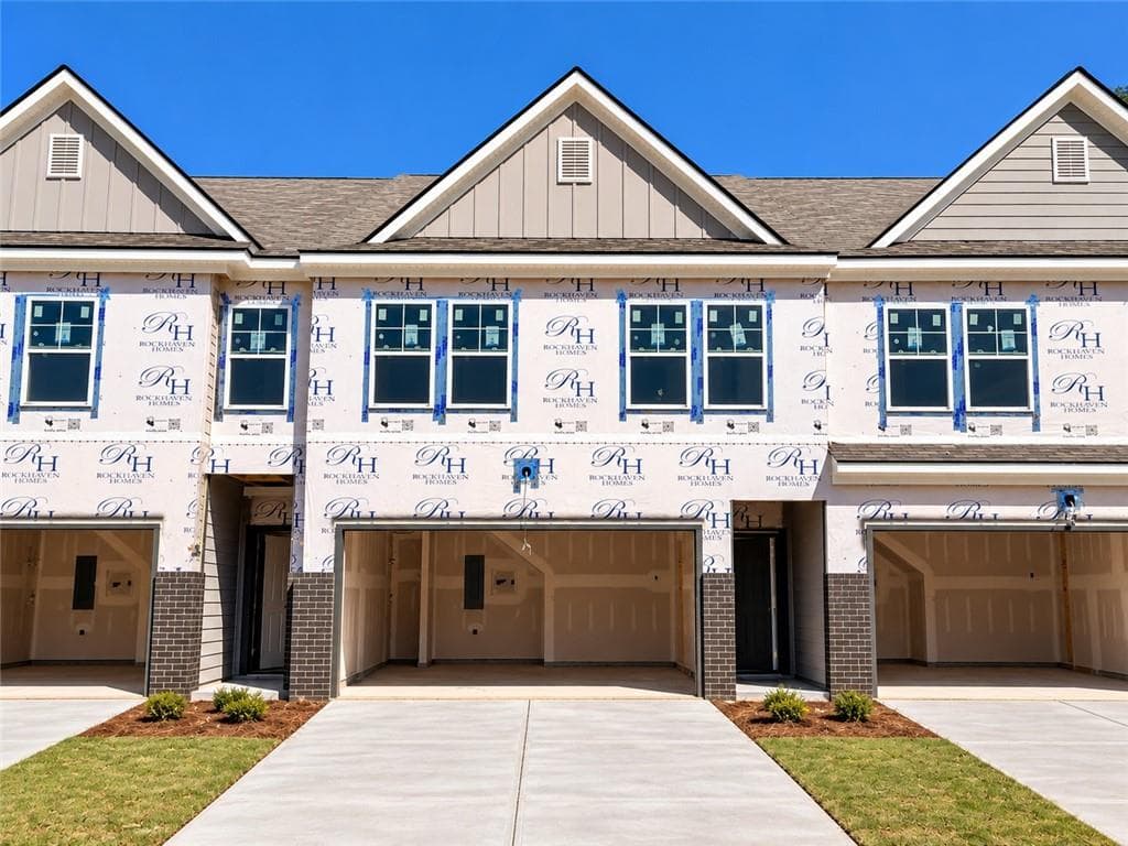 3 bedroom, 3 bathroom, 1,695 sq ft townhouse for sale at 308 Epping Street 28, Stockbridge, GA 30281