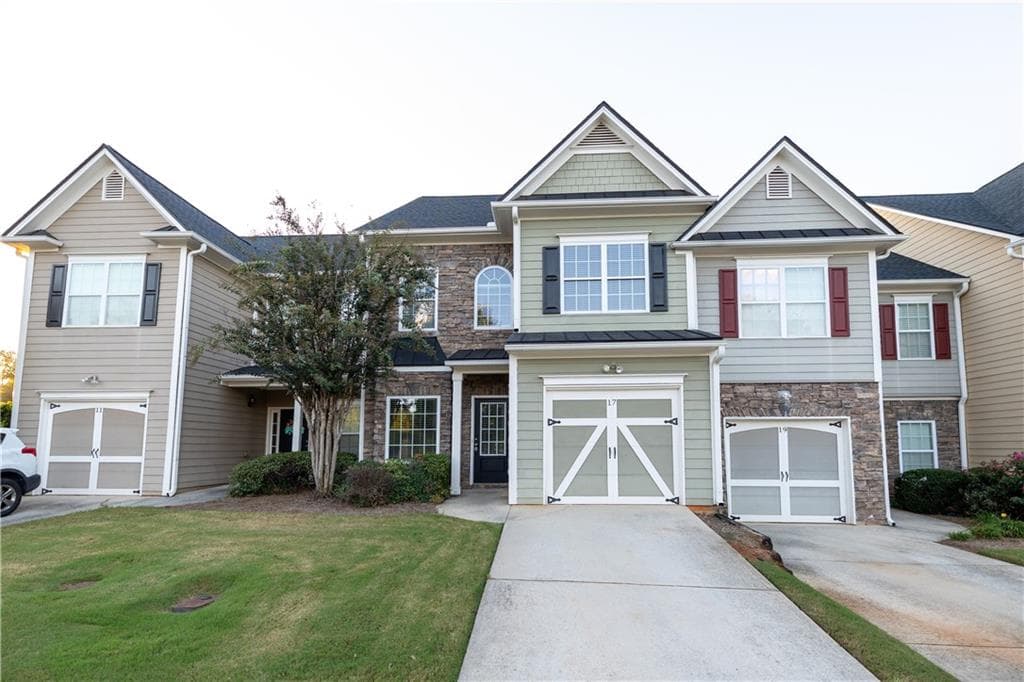 3 bedroom, 3 bathroom, 1,781 sq ft townhouse for sale at 17 Village Glen, Dallas, GA 30157